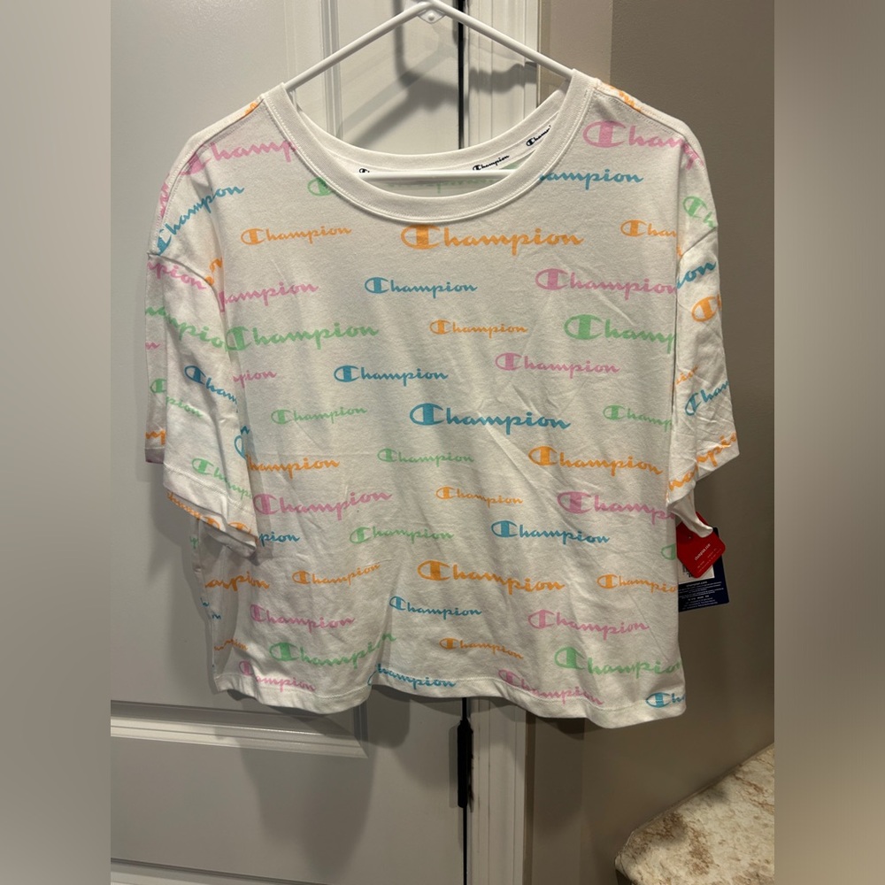 Women Champion Cropped Shirt XL NWT Pastel